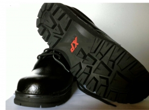 Giày BHLD XP A8 – Đế đỏ